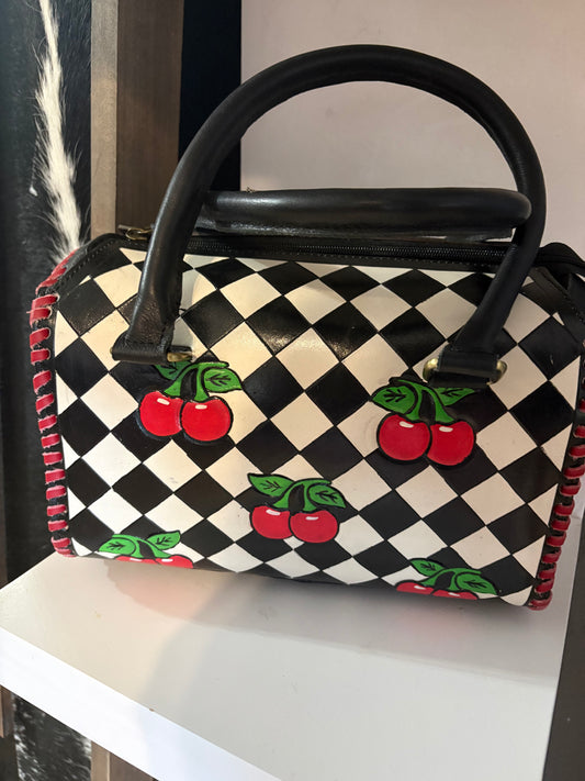 Cherry Checkmate    🍒