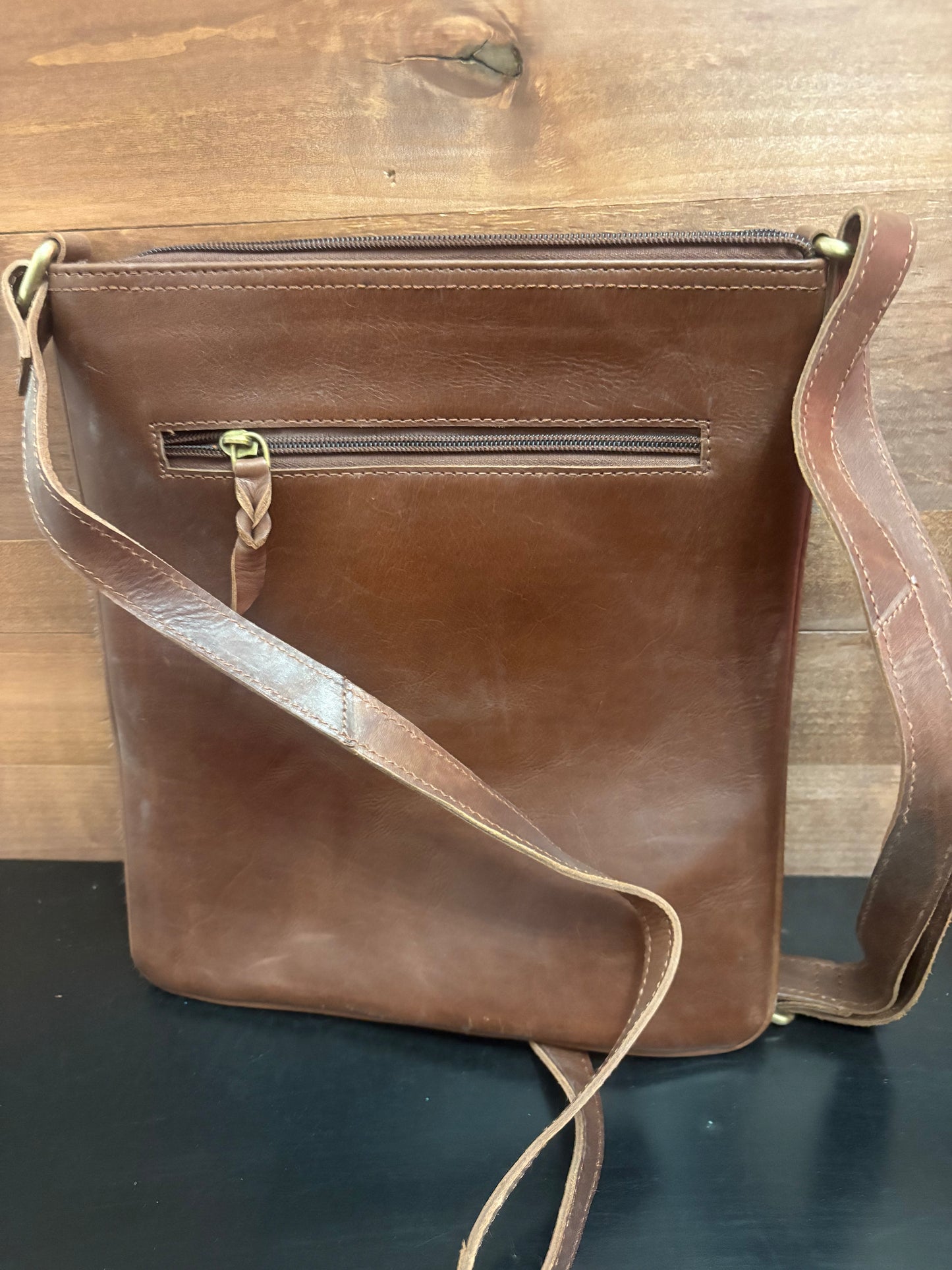 Sierra Trail Crossbody